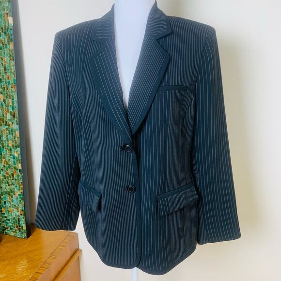 Kasper Petite Size 14P Women's Pinstripe Blazer Jacket Black Classic Business - Picture 2 of 8